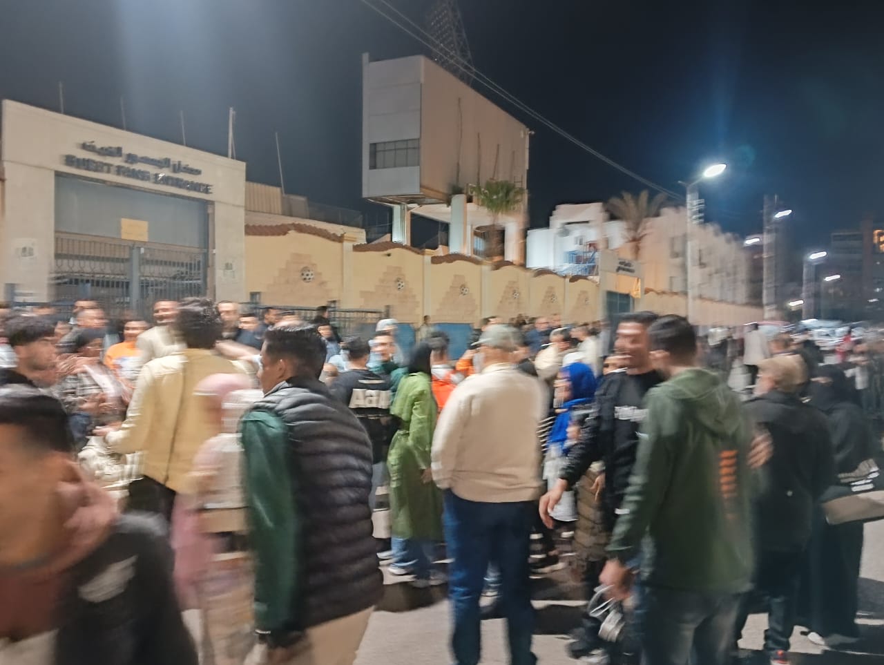 . حشود من أهالى الإسماعيلية (7)