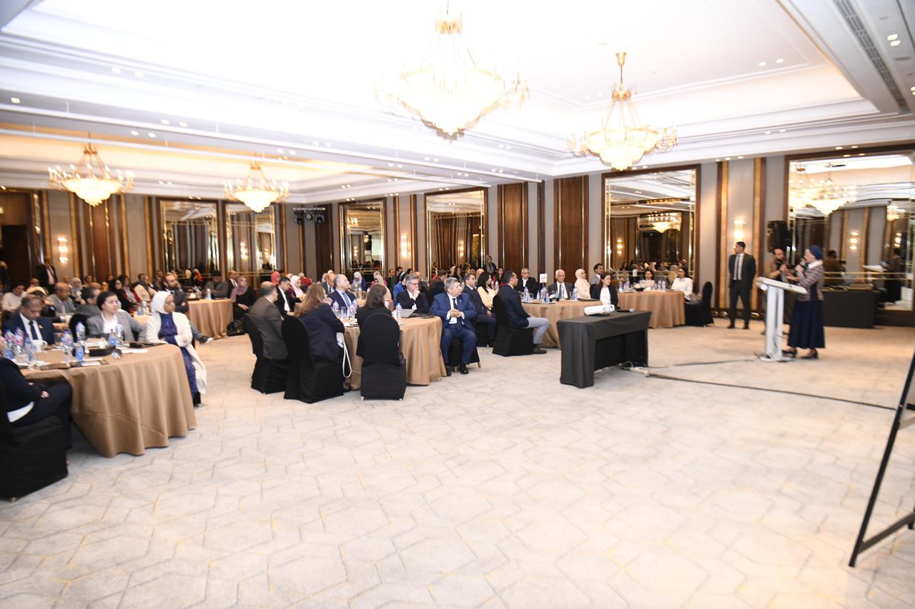 وزيرة البيئة تفتتح الجلسة التشاورية للقطاعات المشاركة في الاستراتيجية وزيرة البيئة تفتتح الجلسة التشاورية للقطاعات المشاركة في الاستراتيجية
