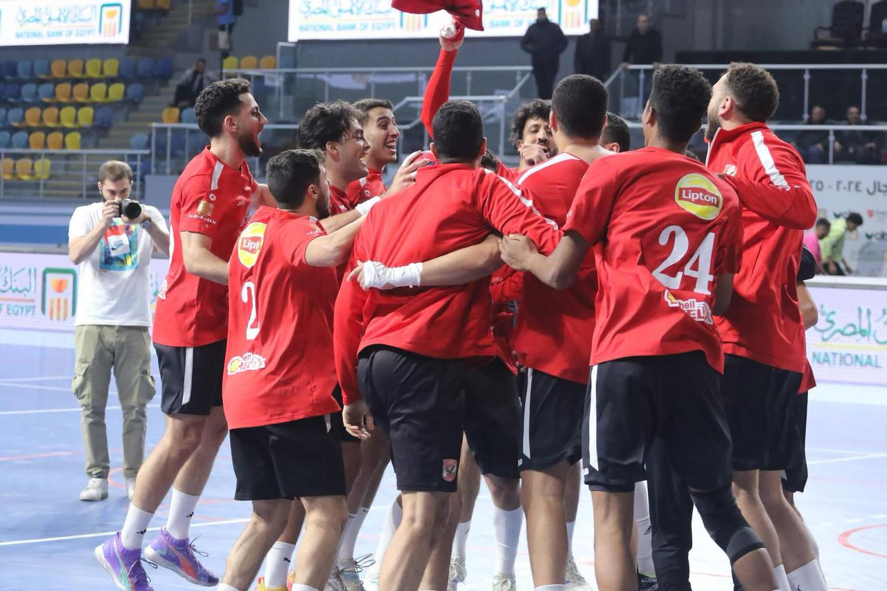 فريق الاهلى لكرة اليد  (3)