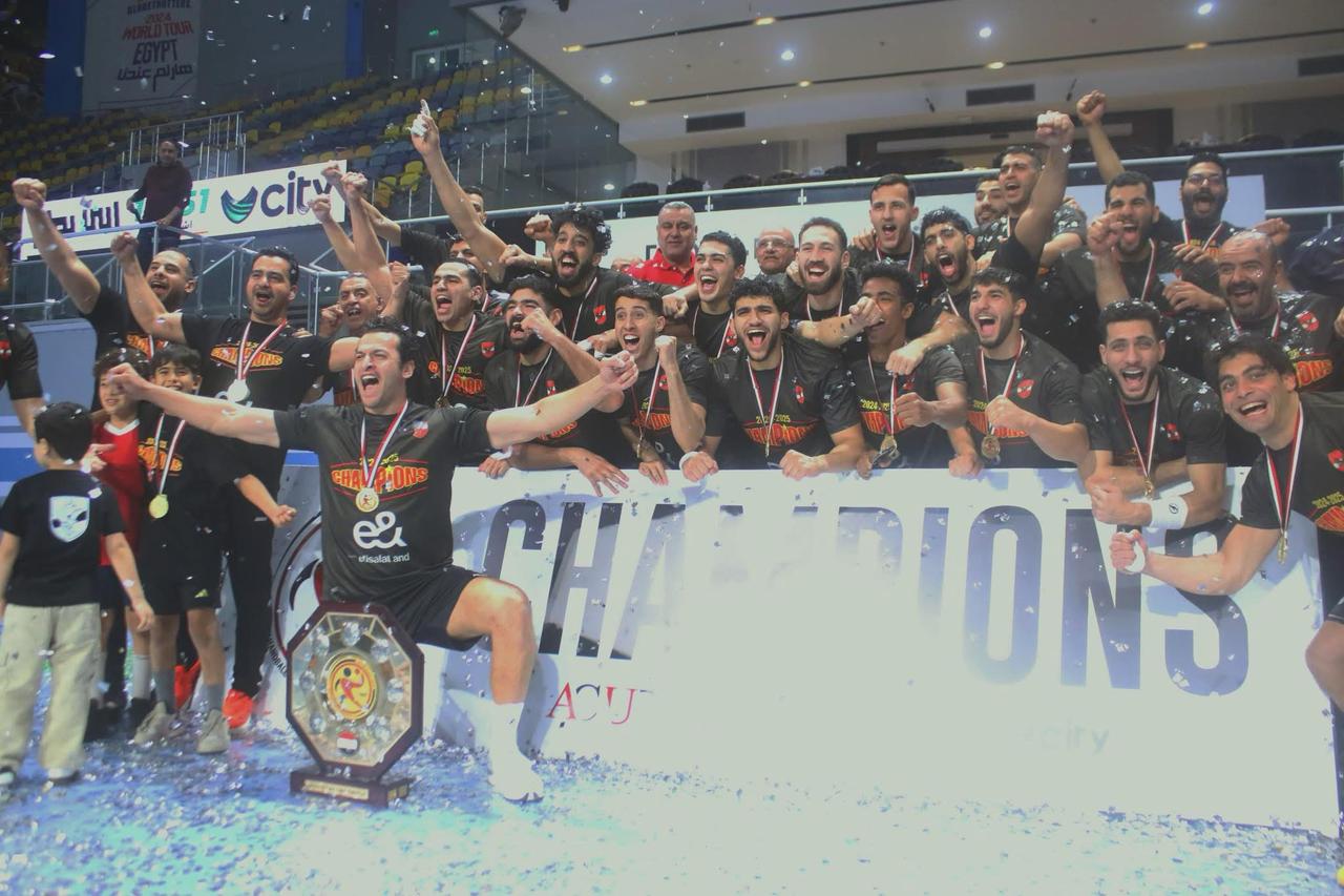 فريق الاهلى لكرة اليد  (1)