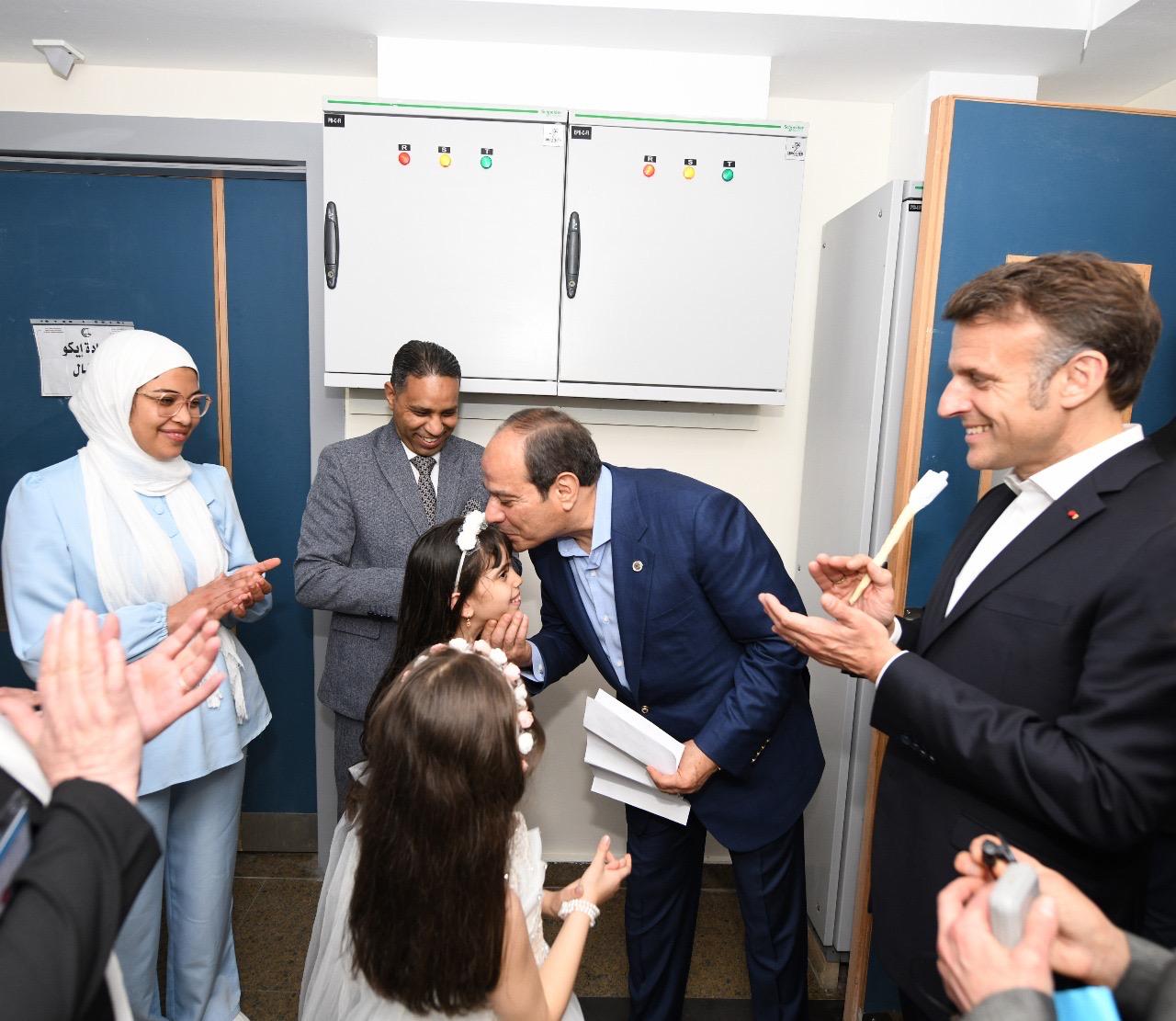 زيارة الرئيس السيسى وماكرون للعريش (6)