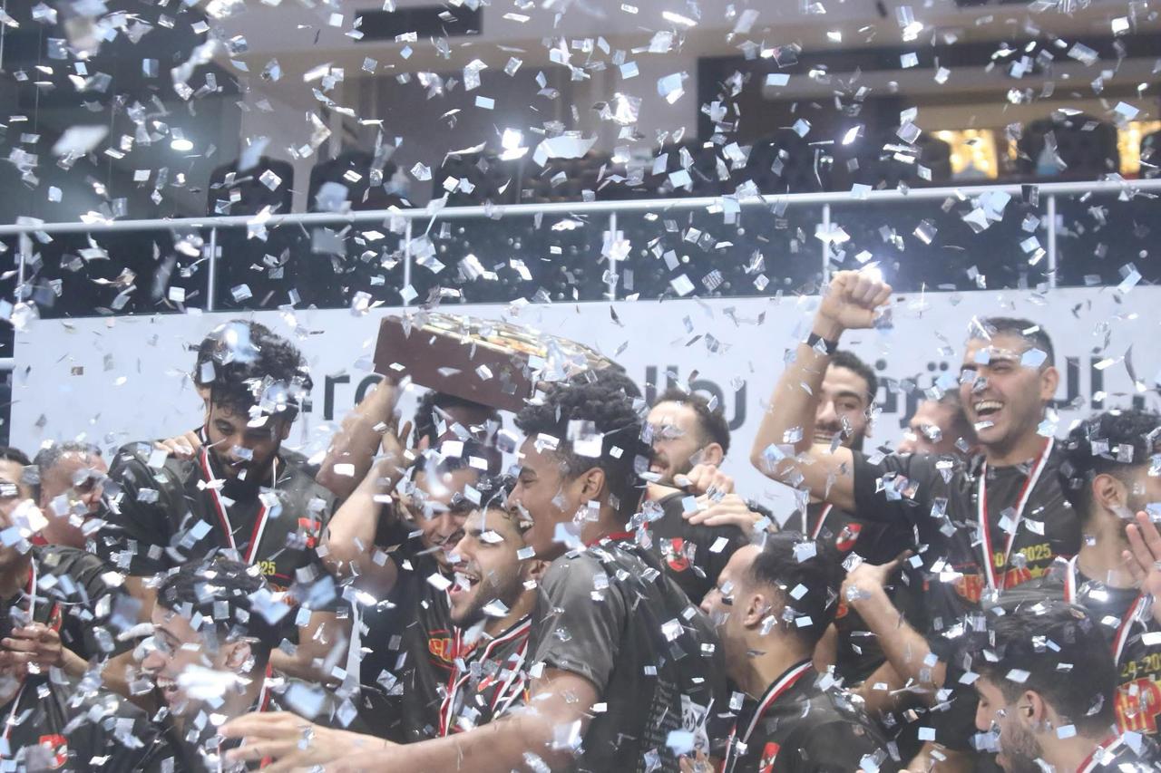 فريق الاهلى لكرة اليد  (2)