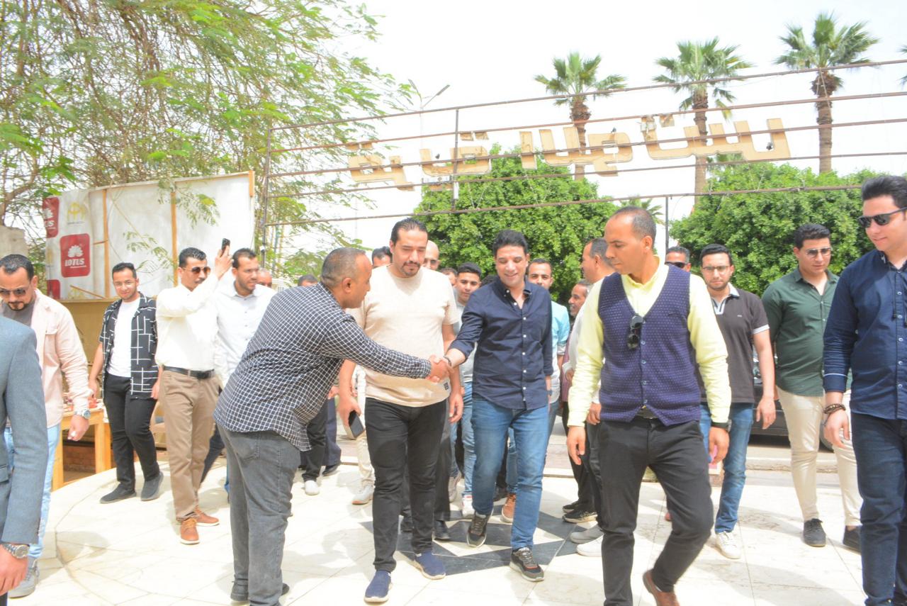 نائب محافظ سوهاج مع الكيانات الشبابية (2)