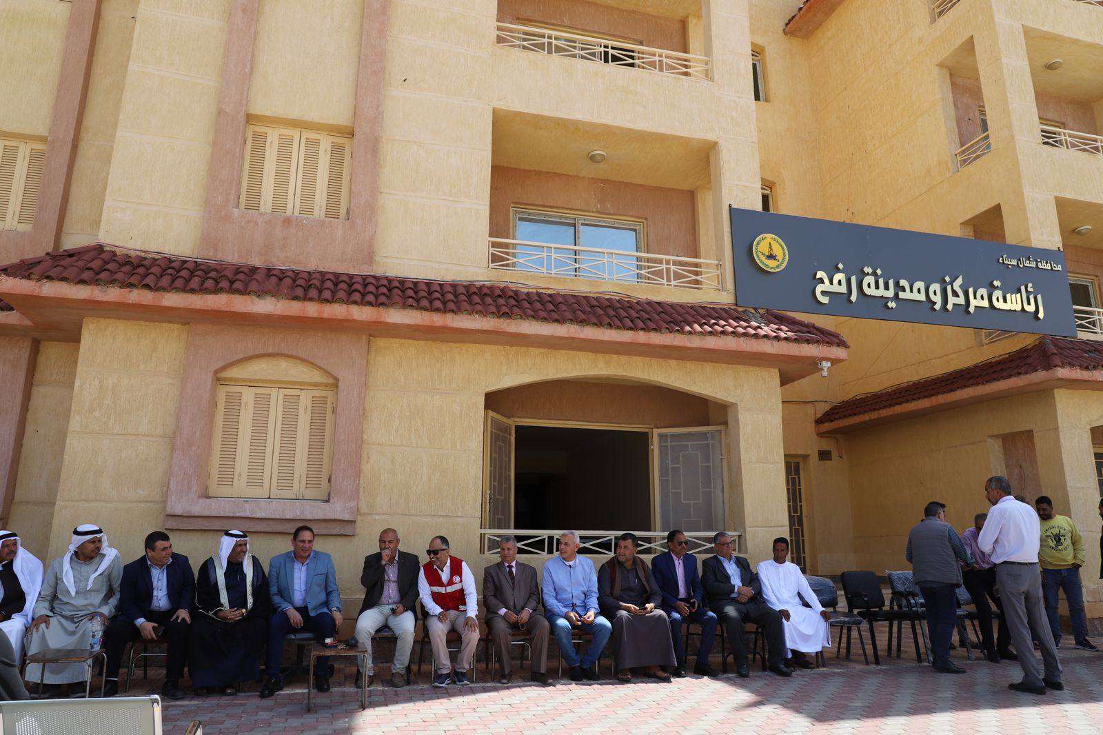 من  لقاء الاهالي بالمسؤلين