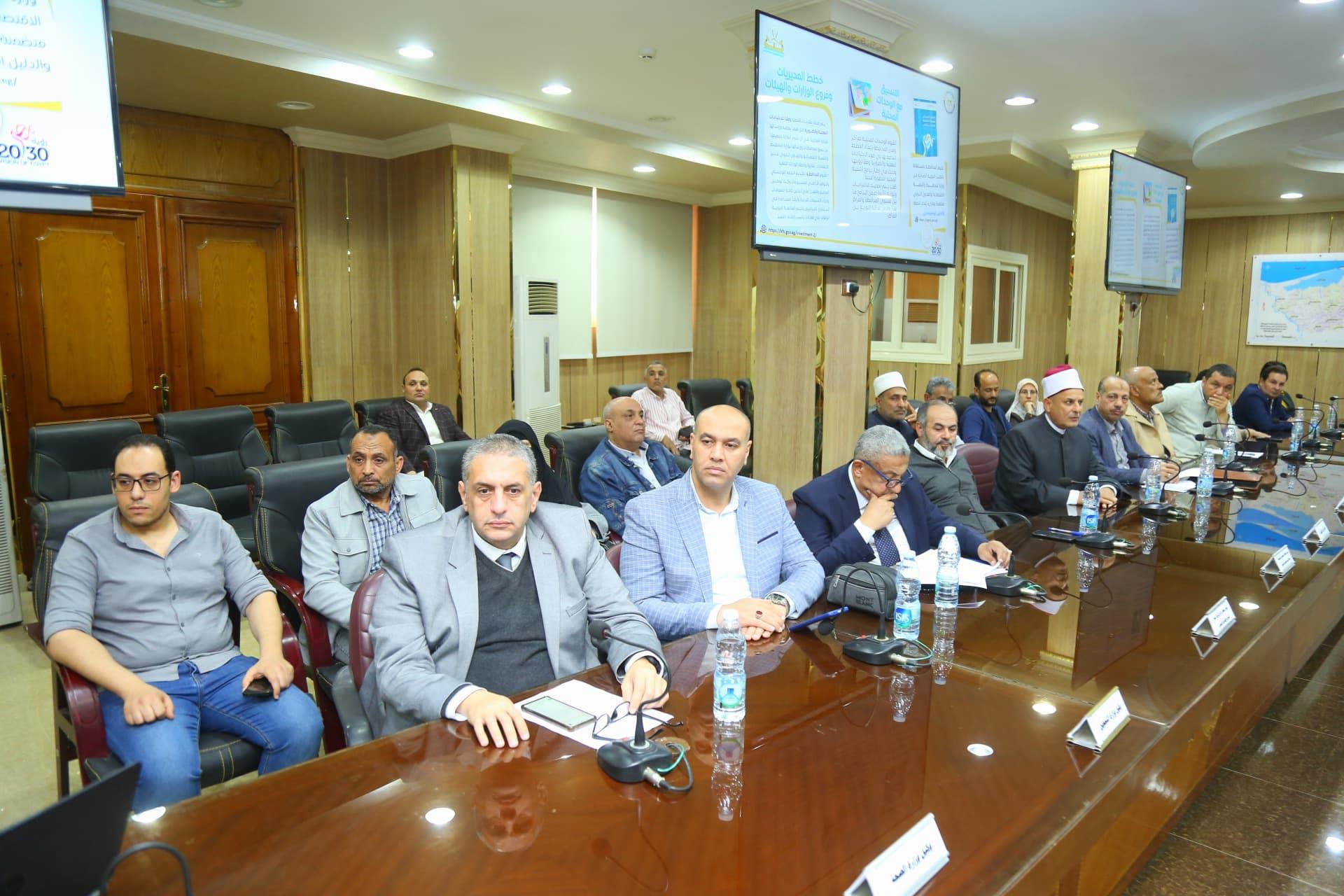 الحضور من وكلاء الورات