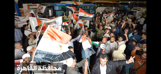 آلاف المواطنين بمحافظة القاهرة يحتشدون بطريق السويس رفضًا لتهجير الفلسطينيين (10)