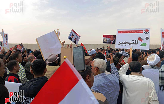 توافد-المصريين-بالعريش-لدعم-فلسطين توافد-المصريين-بالعريش-لدعم-فلسطين
