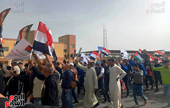 آلاف-المصريين-من-العريش-يعلنون-رفضهم-تهجير-الفلسطينيين آلاف-المصريين-من-العريش-يعلنون-رفضهم-تهجير-الفلسطينيين