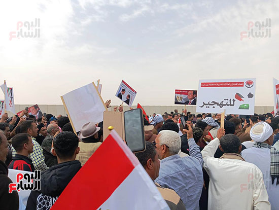 توافد-المصريين-بالعريش-لدعم-فلسطين توافد-المصريين-بالعريش-لدعم-فلسطين