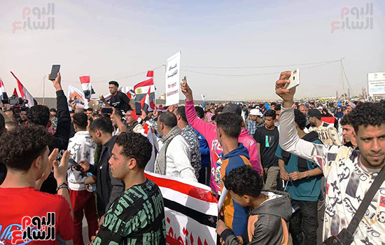 مسيرات-أمام-مطار-العريش-لدعم-القضية-الفلسطينية مسيرات-أمام-مطار-العريش-لدعم-القضية-الفلسطينية