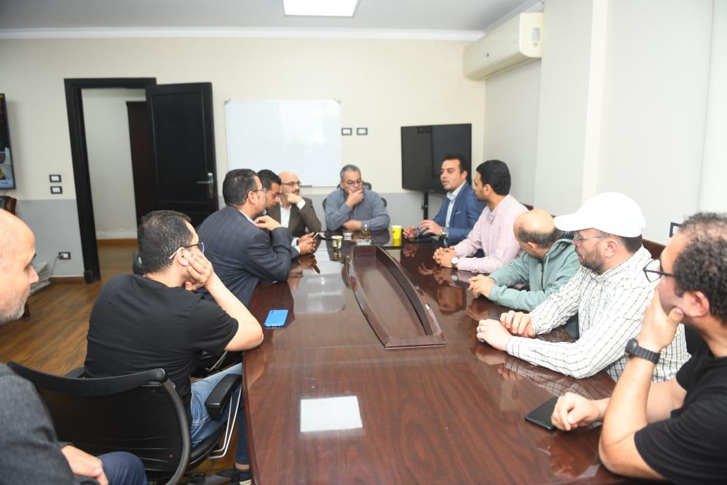 مع الزملاء بجريدة المال (4)