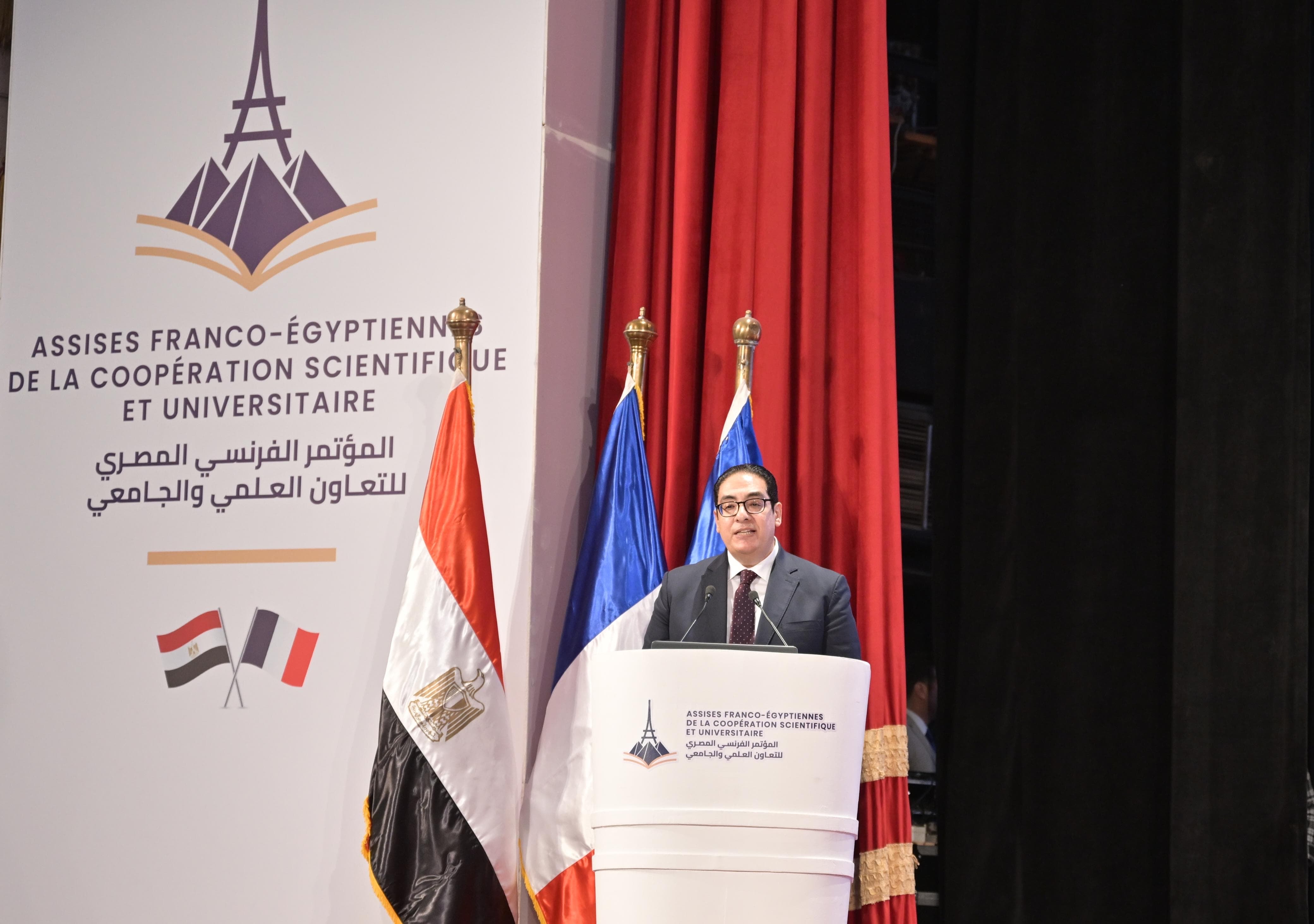 رئيس جامعة القاهرة