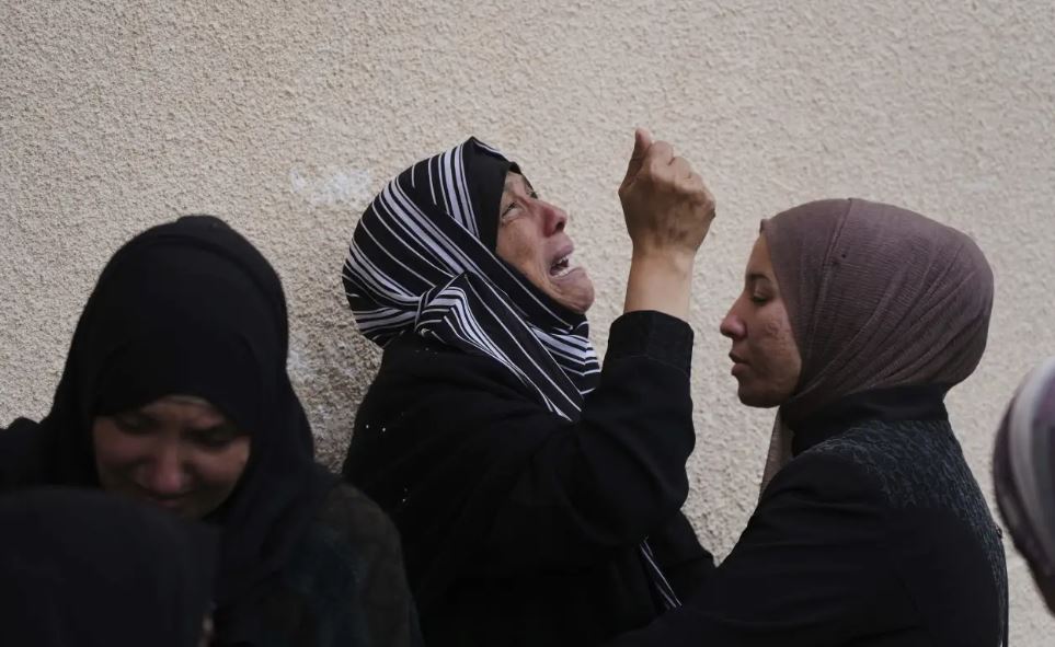 بكاء النساء