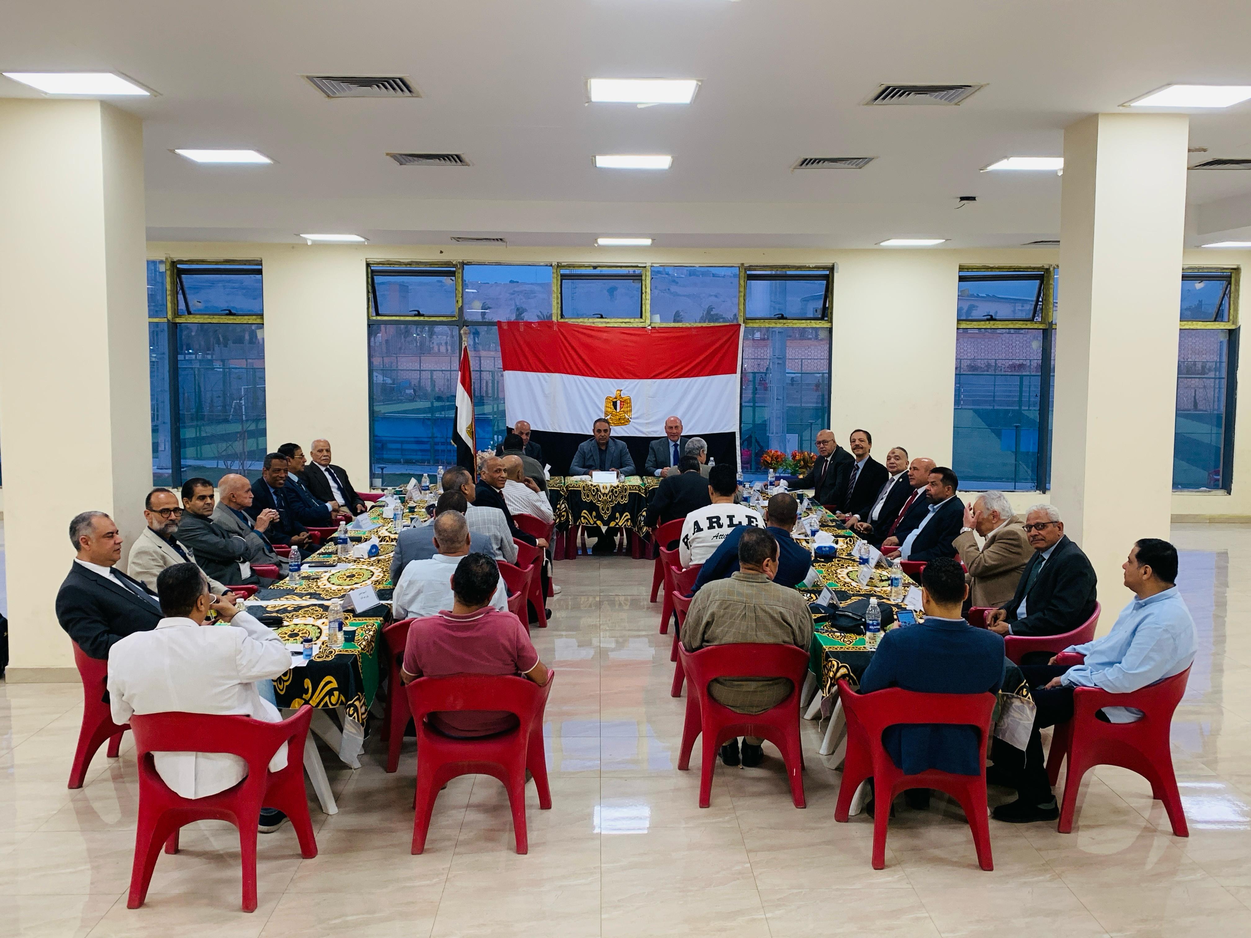 جانب من الاجتماع (1)