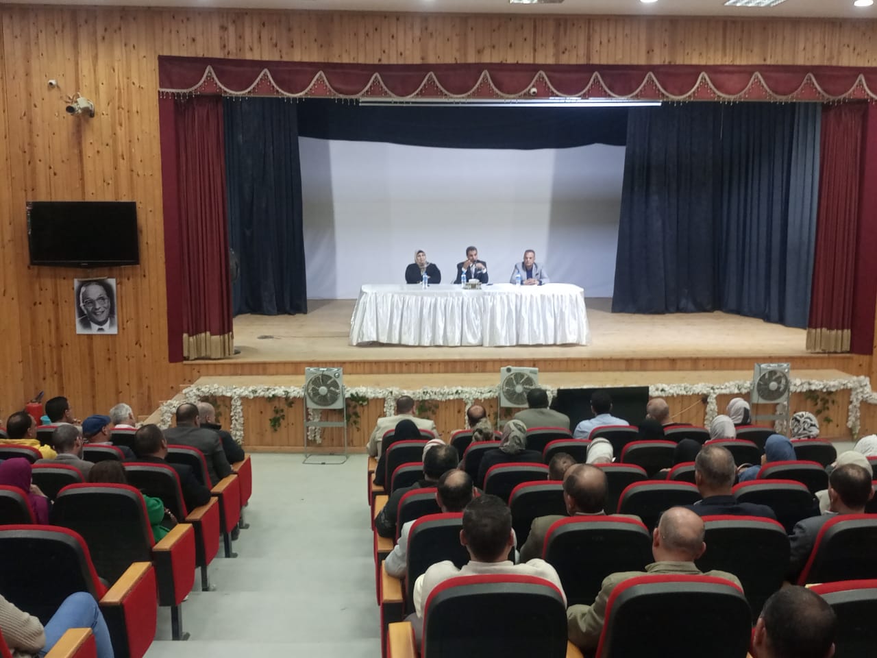 وكيل تعليم كفر الشيخ يعقد اجتماعا مع مديري المدارس الثانوية وكيل تعليم كفر الشيخ يعقد اجتماعا مع مديري المدارس الثانوية