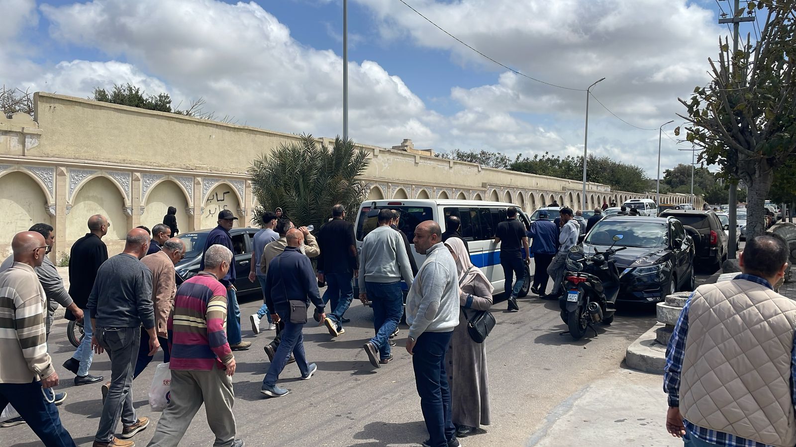 تشييع جثمان حفيد فنان الشعب سيد درويش وشقيق إيمان البحر درويش تشييع جثمان حفيد فنان الشعب سيد درويش وشقيق إيمان البحر درويش