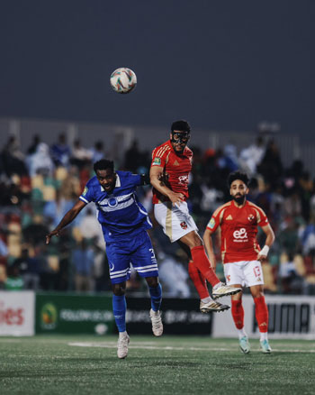 جانب من مباراة الأهلى والهلال جانب من مباراة الأهلى والهلال