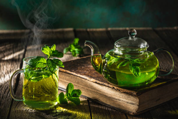 شاي أخضر بالنعناع شاي أخضر بالنعناع