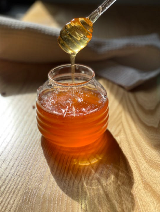 الحلم بالعسل النحل