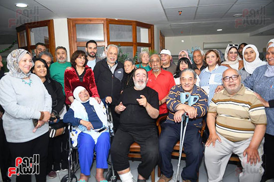 النزلاء في الدار