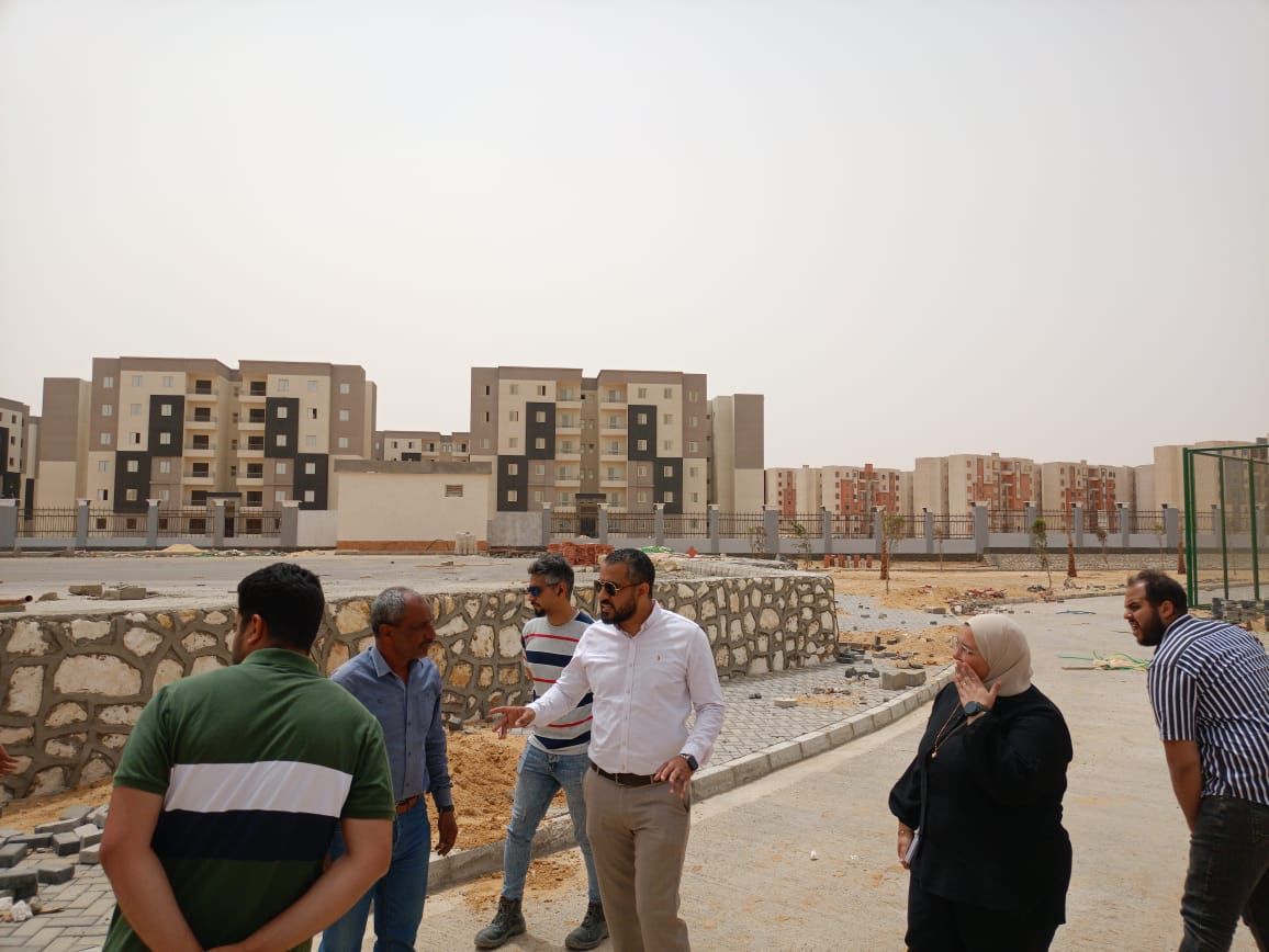 خلال جوله نائب رئيس جهاز مدينه اكتوبر الجديدة لمشروع سكن لكل المصريين  (11)