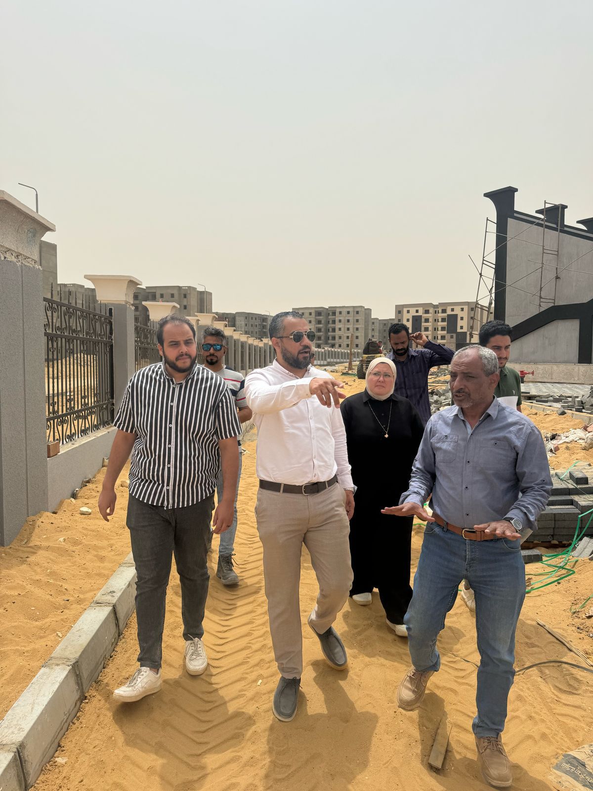 خلال جوله نائب رئيس جهاز مدينه اكتوبر الجديدة لمشروع سكن لكل المصريين  (6)