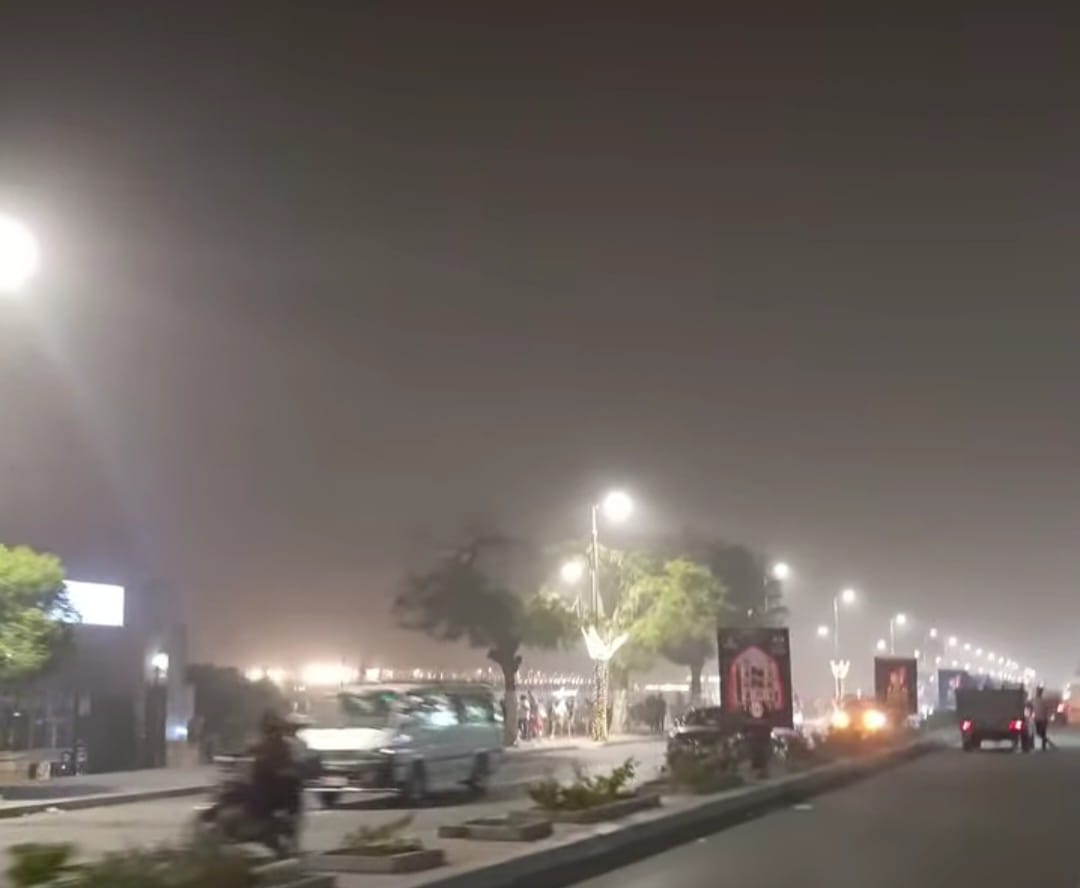 عاصفة ترابية