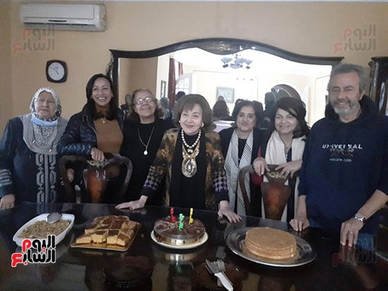 107394-الفنانة-القديرة-ليلى-طاهر-فى-مناسبات-عائلية-(5)