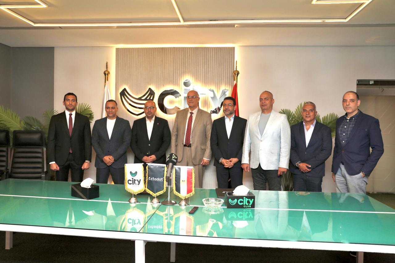 جانب أخر من توقيع البروتوكول