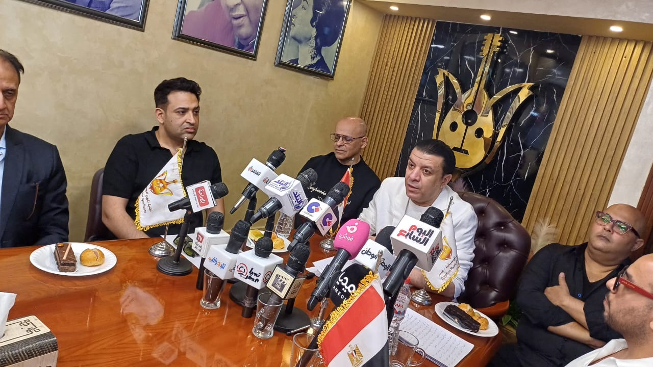 تامر حسين والمالكي يحضرون اجتماع نقيب الموسيقيين بشأن الأمور الخاصة بجمعية المؤلفين والملحنين (2)