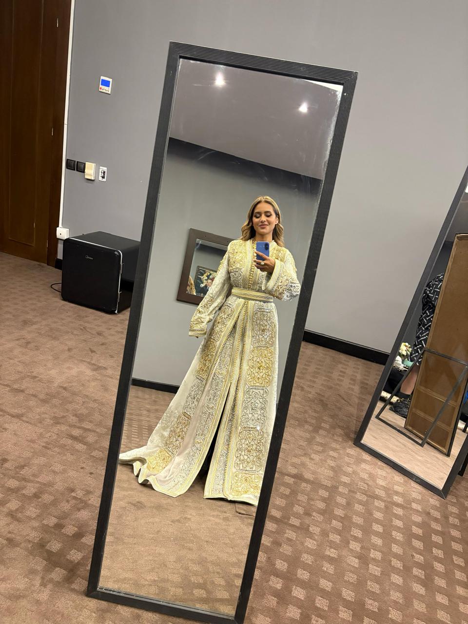 نيللي كريم خلال صورة أخري