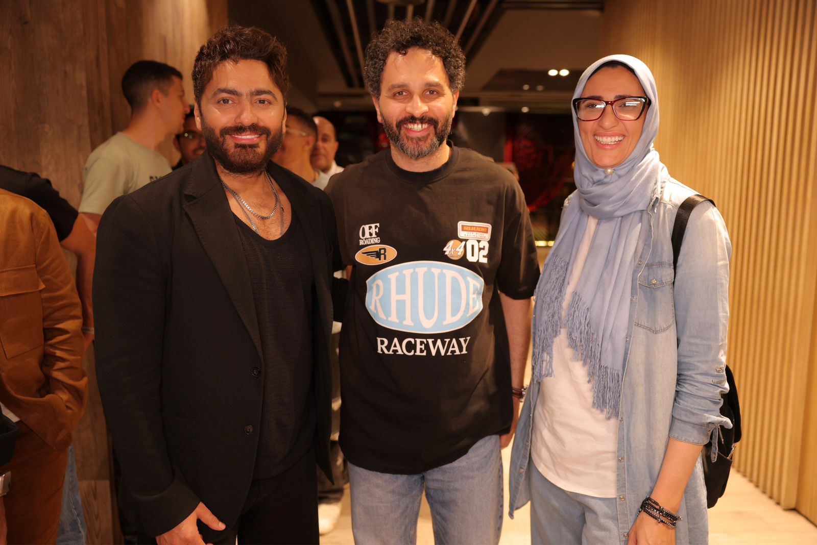 تامر حسني والمخرجة سارة وفيق والفنان أحمد عزيز