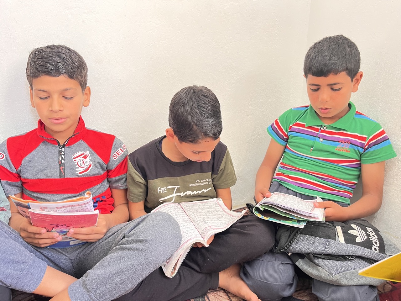 الاطفال يتعلمون