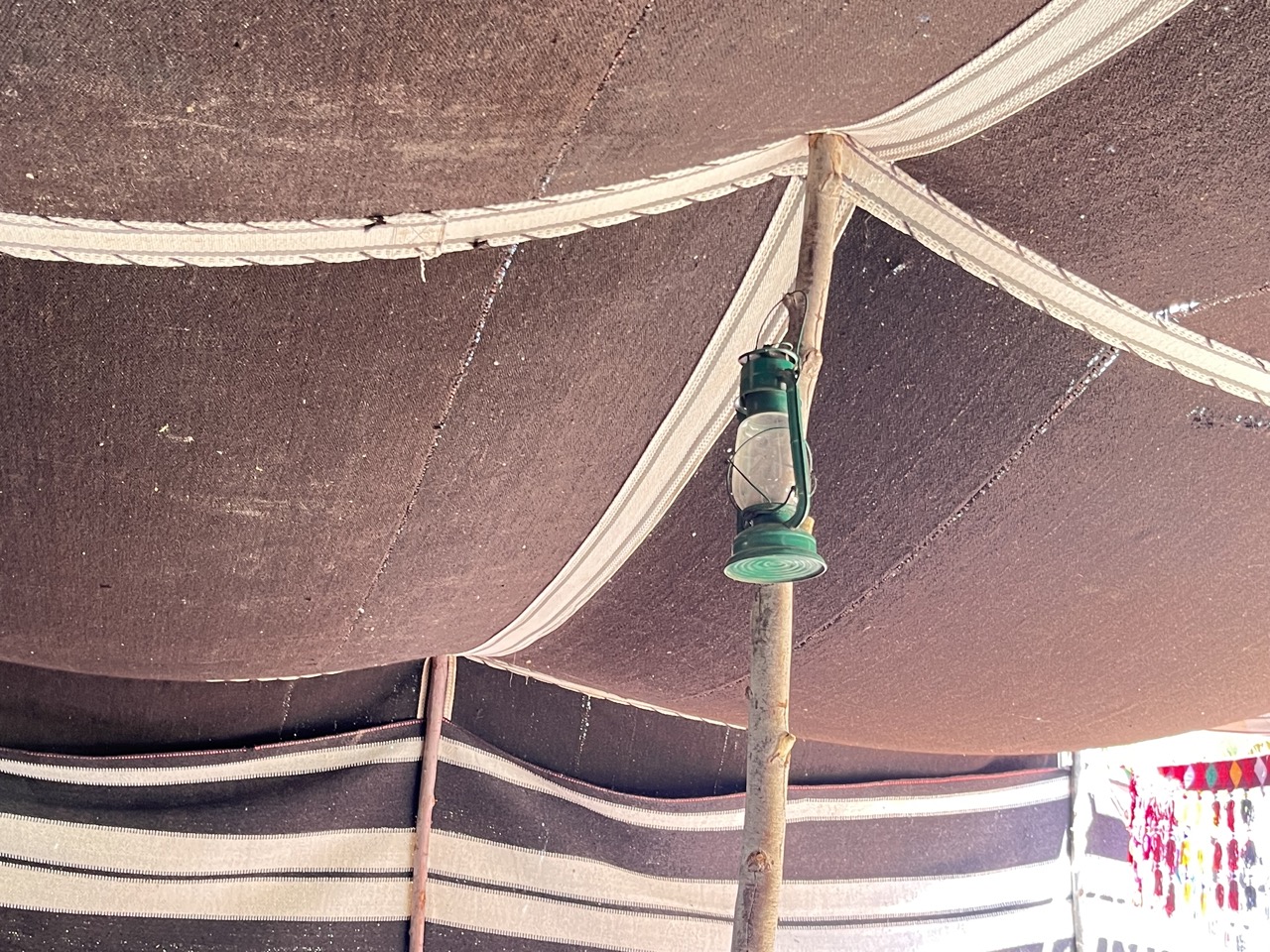 بيت الشعر التقليدي