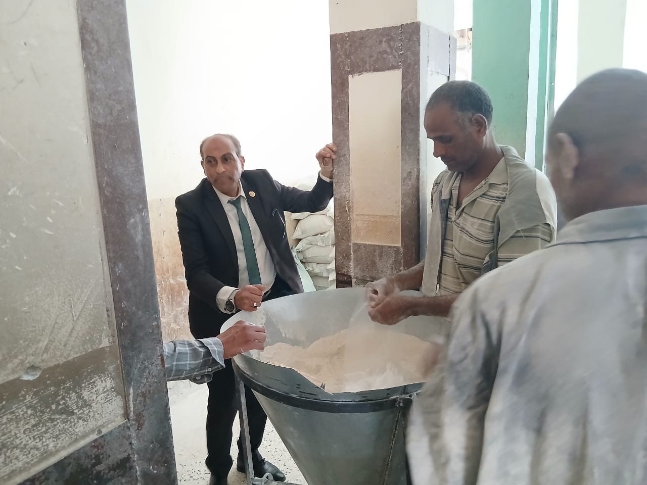 جانب من رصيد وكيل الوزارة عمليات توريد القمح