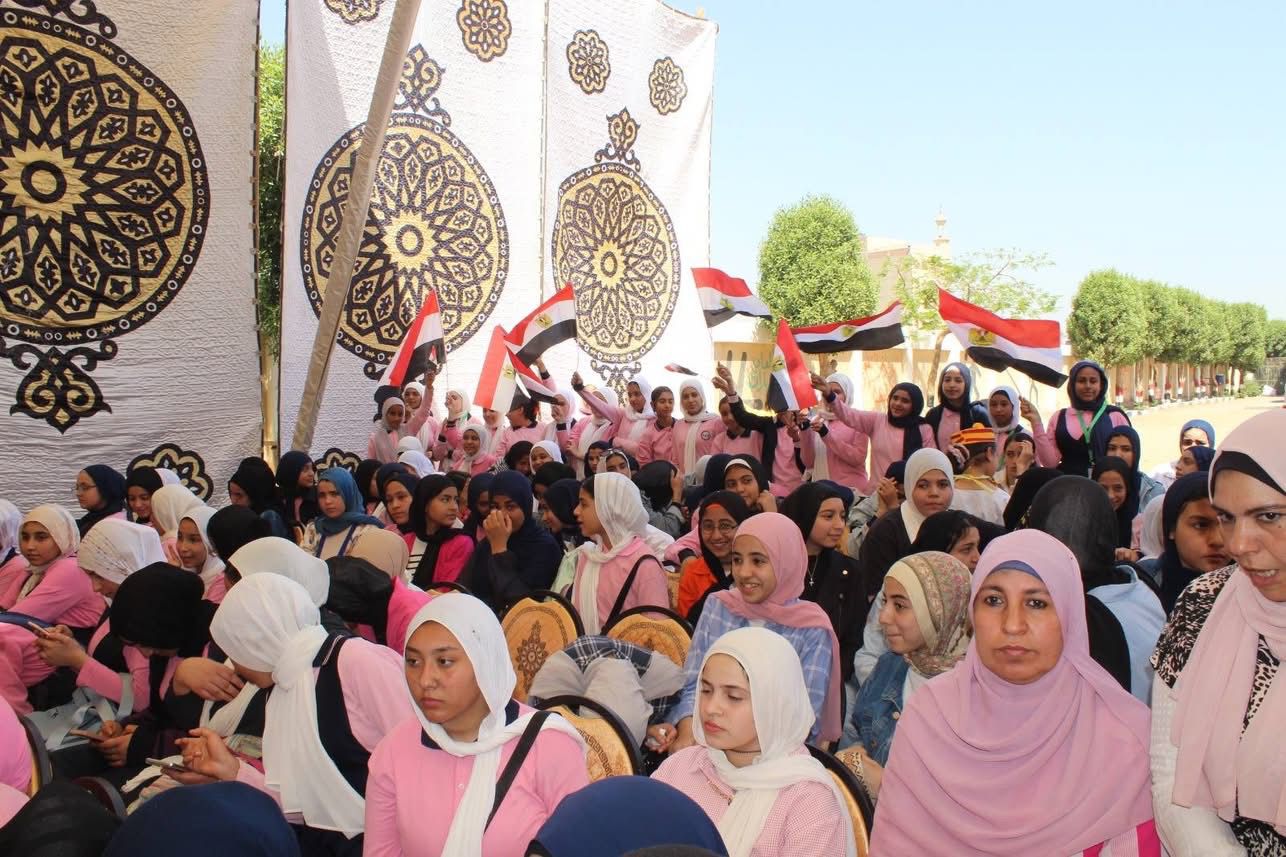 مراجعات نهائية لطلاب الشهادة الإعدادية مراجعات نهائية لطلاب الشهادة الإعدادية