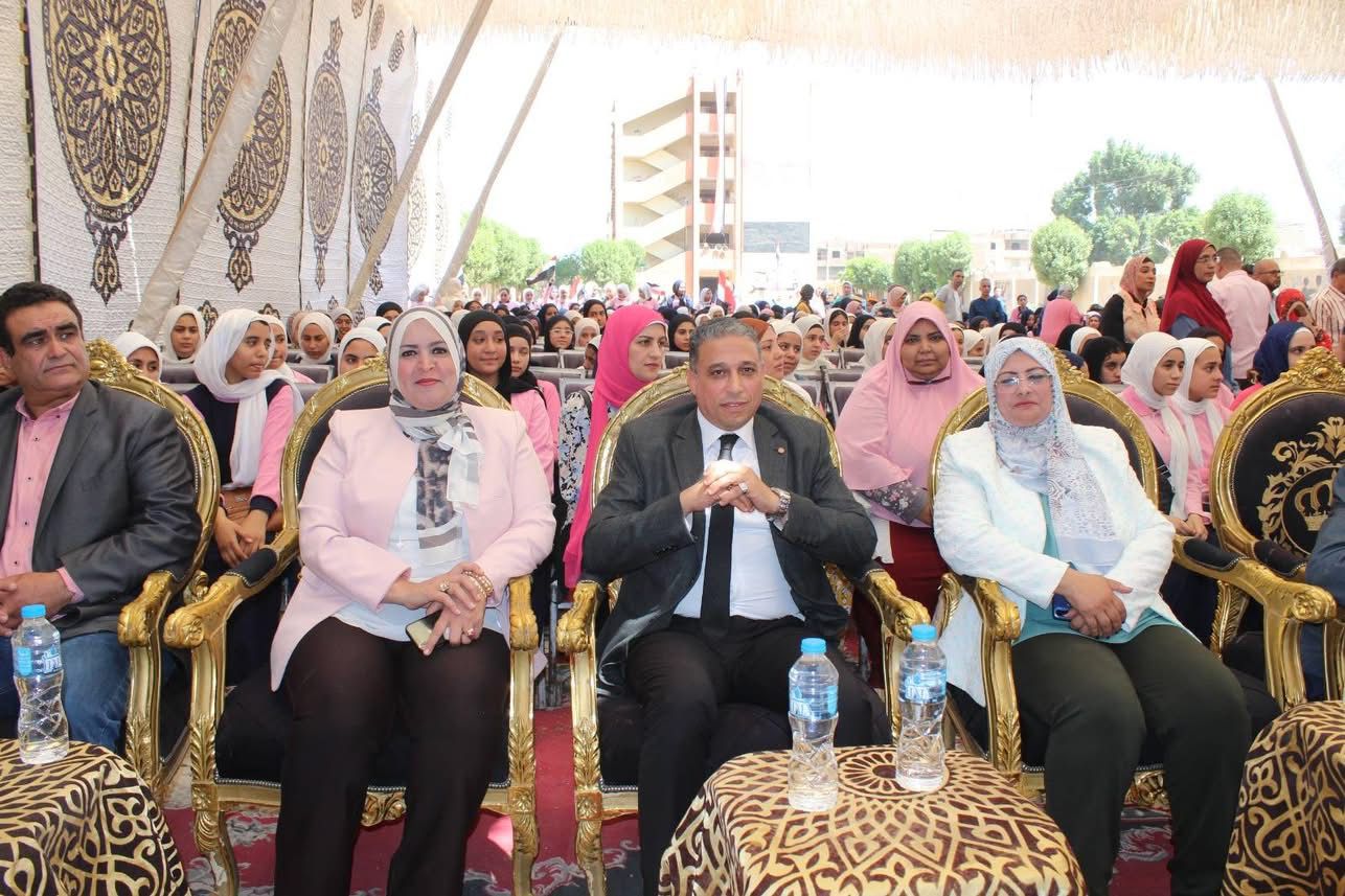 مديرية التعليم بالجيزة تبدأ تنظيم مراجعات نهائية مجانية لطلاب الشهادة الإعدادية مديرية التعليم بالجيزة تبدأ تنظيم مراجعات نهائية مجانية لطلاب الشهادة الإعدادية