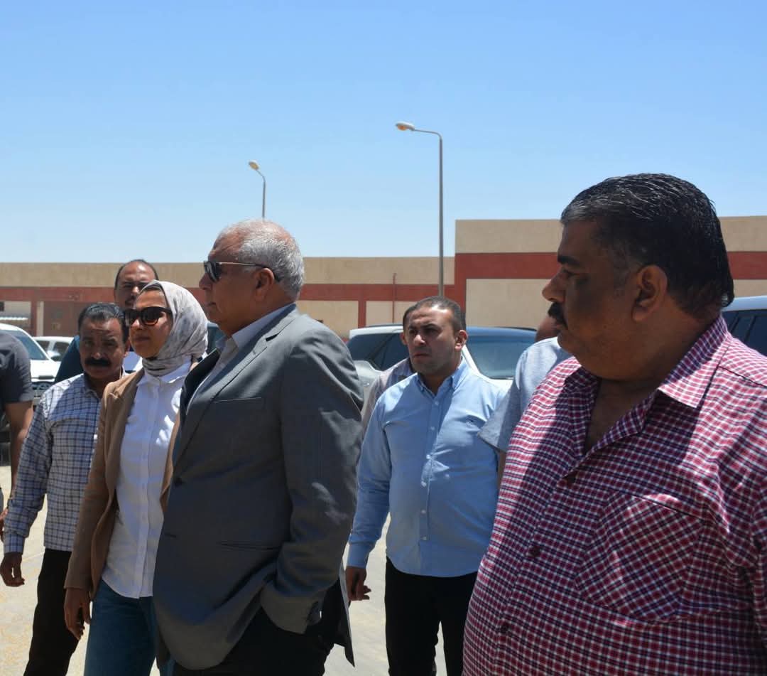 محافظ الوادي الجديد ومدير التموين محافظ الوادي الجديد ومدير التموين