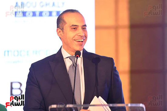 المستشار محمود فوزي، وزير الشؤون النيابية والقانونية والتواصل المؤسسي، المستشار محمود فوزي، وزير الشؤون النيابية والقانونية والتواصل المؤسسي،