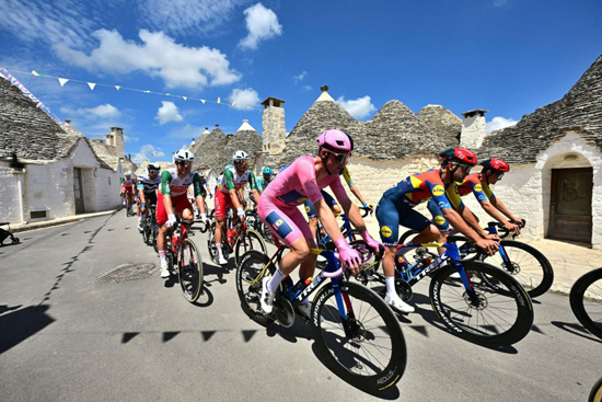 سباق إيطاليا للدراجات (1)