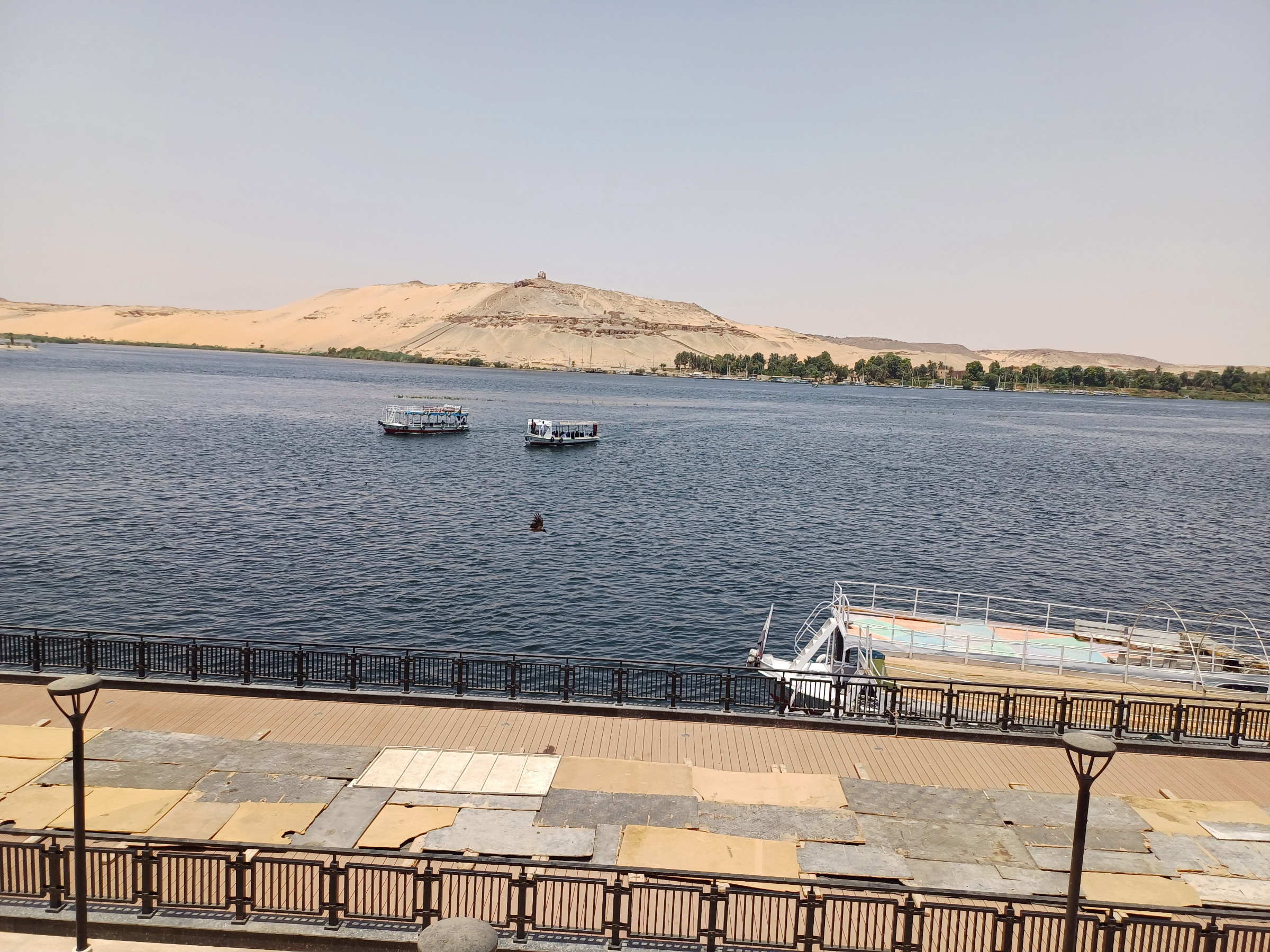 ‪مدينة أسوان