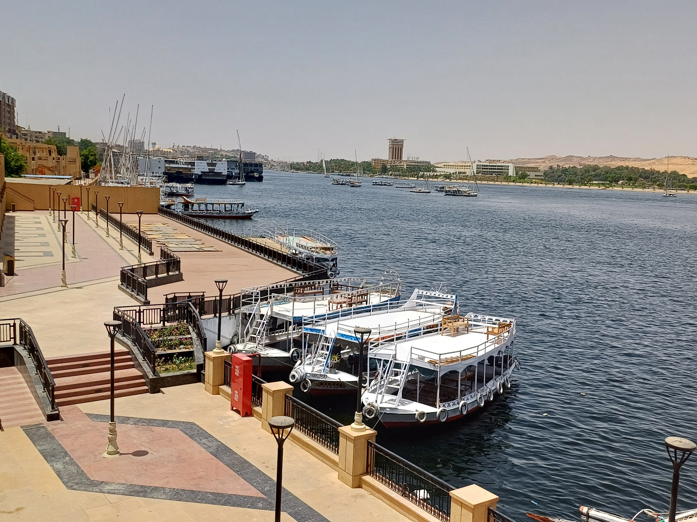 ‪كورنيش أسوان