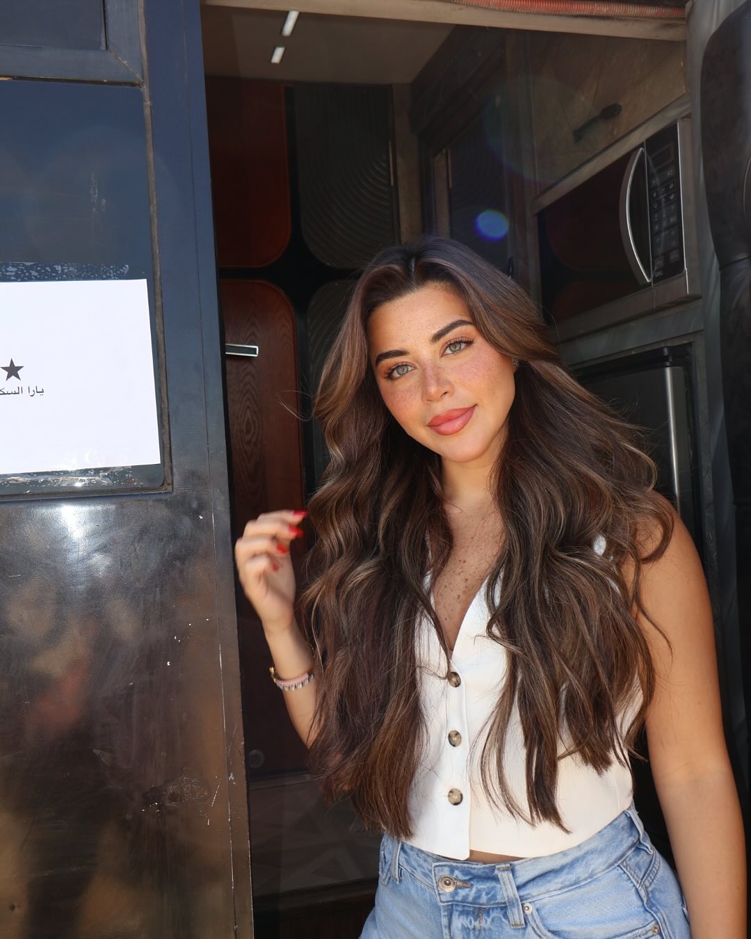 يارا السكري من كواليس فيلم صقر وكناريا يارا السكري من كواليس فيلم صقر وكناريا