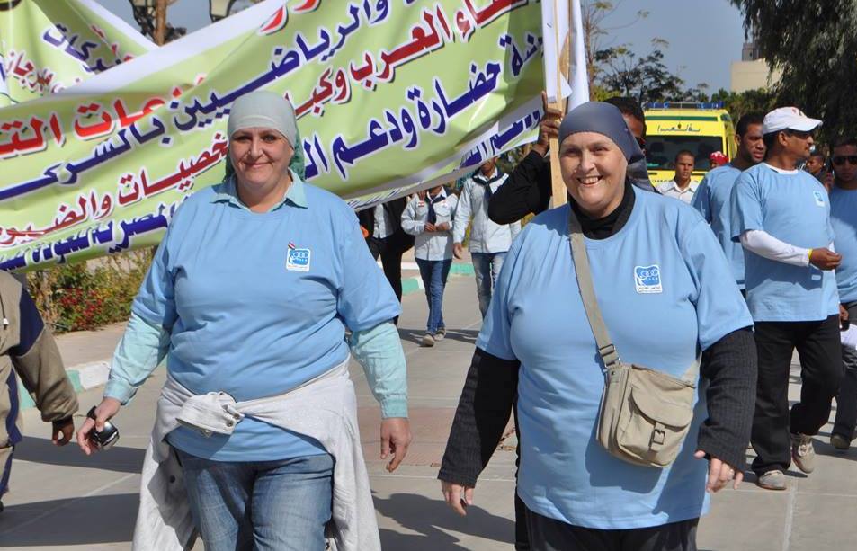 تيريزا وباربرا متطوعتان بريطانيتان فى حب مصر بكافة الفعاليات تيريزا وباربرا متطوعتان بريطانيتان فى حب مصر بكافة الفعاليات