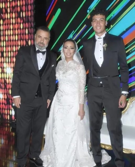 صبحى خليل مع ابنته داليا وزوجها احمد عبد الوهاب