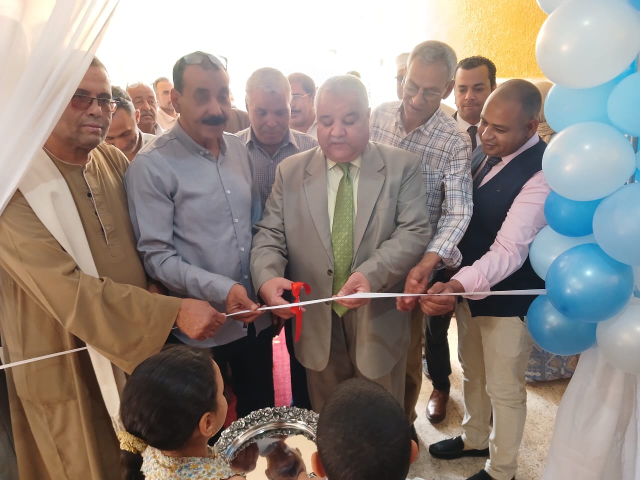 افتتاح معرض الأنامل الذهبية للمنتجات الدراسية في إدارة الزينية