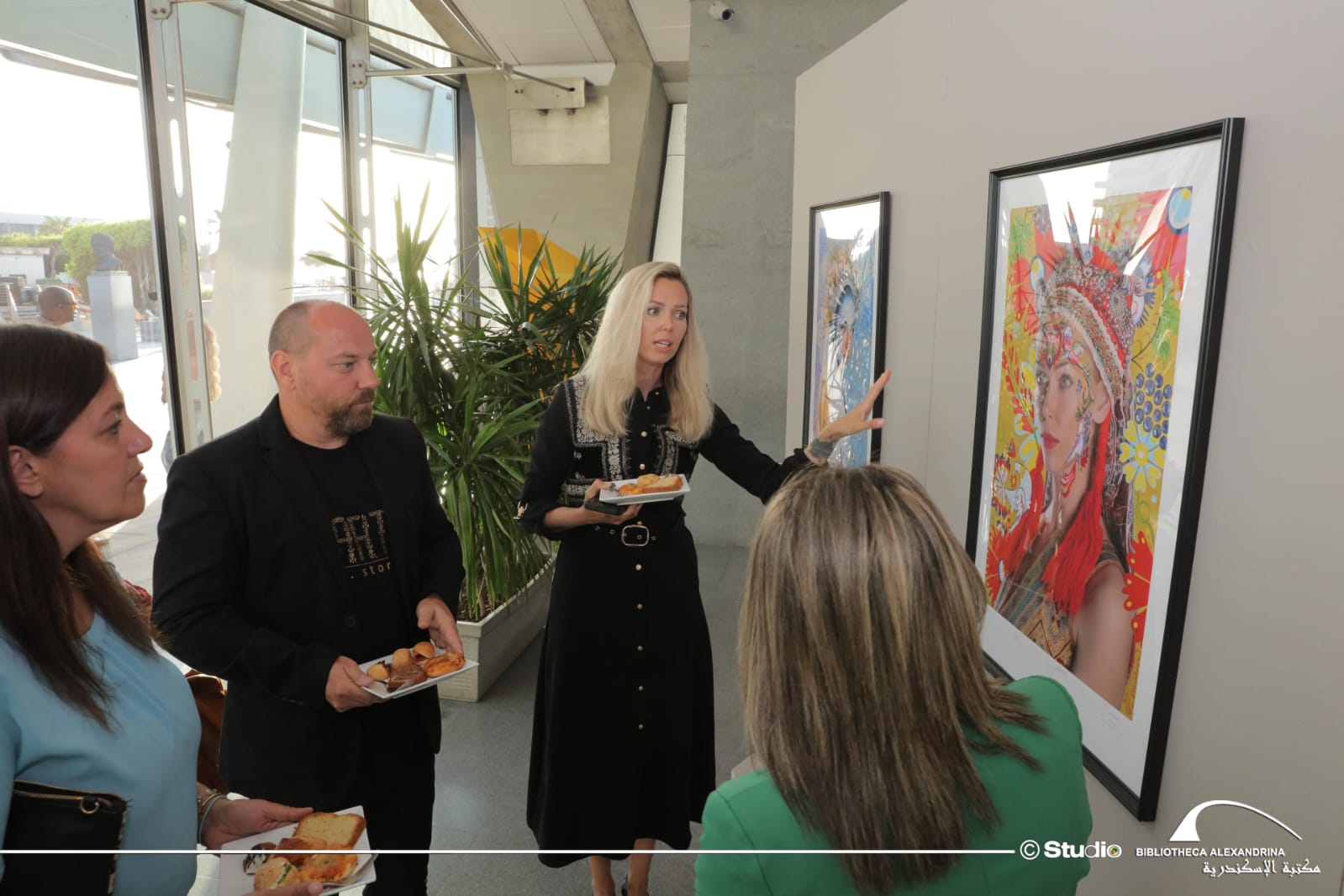 جانب من المعرض جانب من المعرض