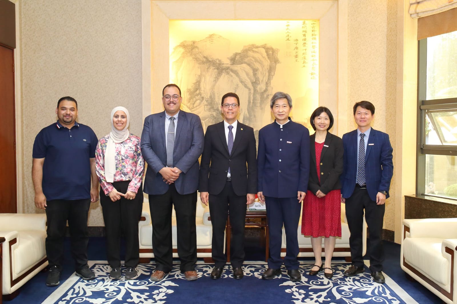 المشاركين باللقاء