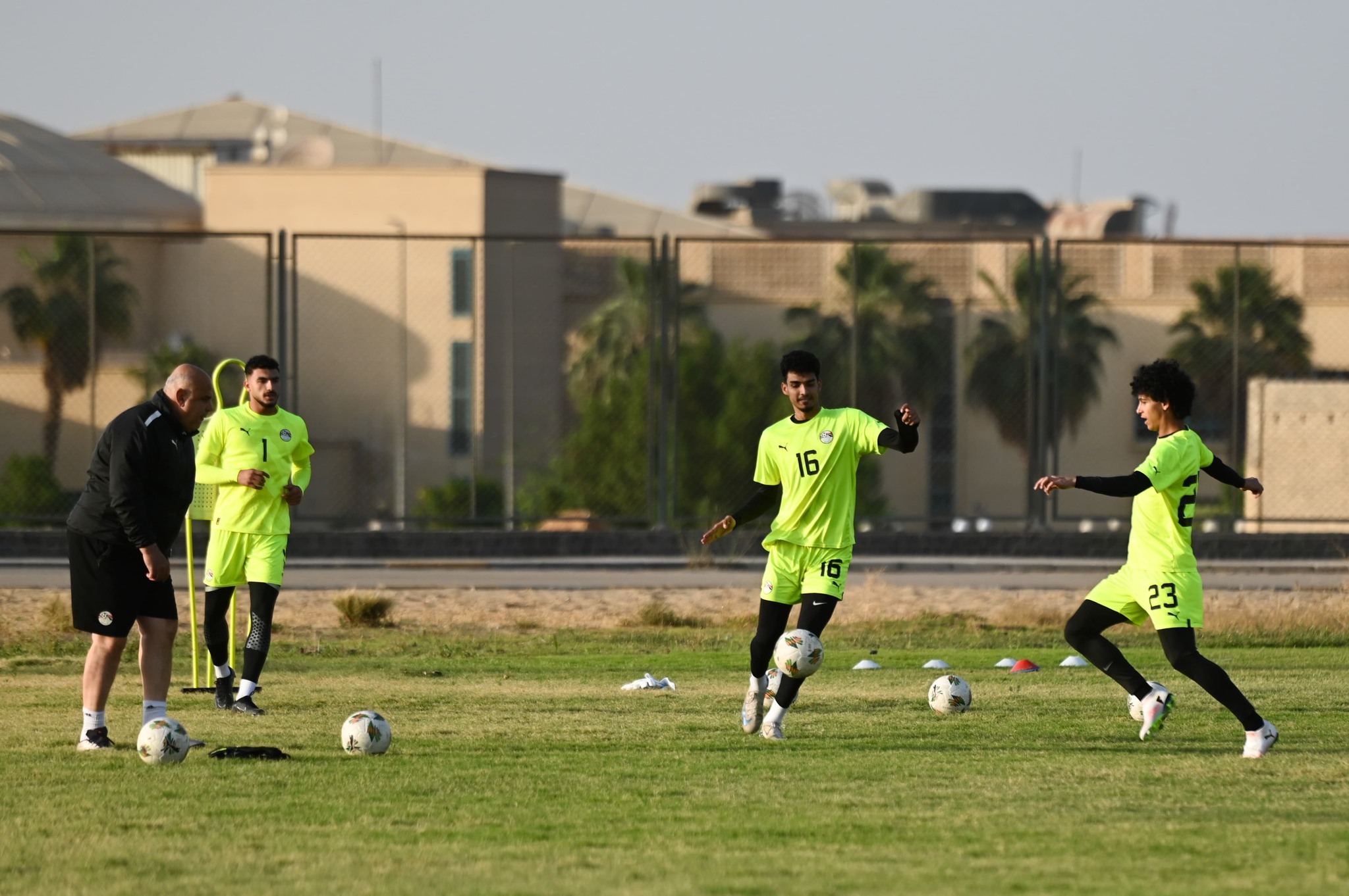تدريب منتخب الشباب الأخير استعدادا للمغرب (8)