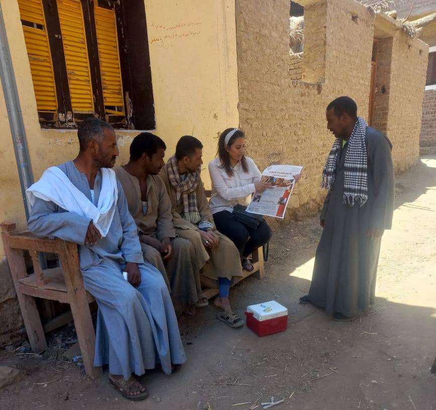 ندوات ولقاءات إرشادية حول سعار الكلاب وتحصين الماشية بالأقصر